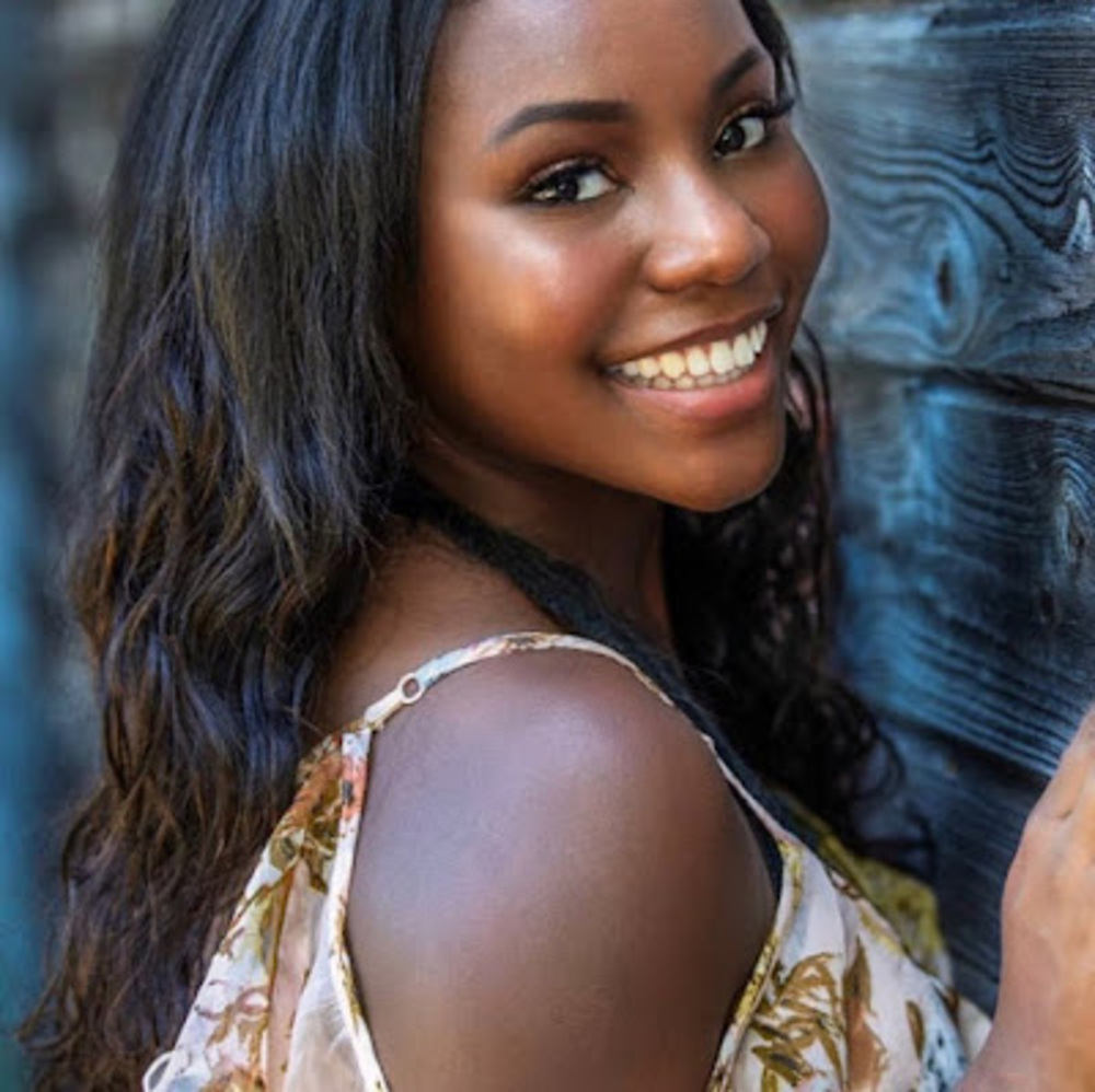 Meet your Posher, Reyna